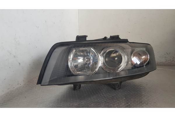 Recambio de faro izquierdo para audi a4 avant (8e) 2.0 tdi 140 referencia OEM IAM   