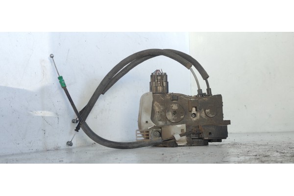 Recambio de cerradura puerta delantera derecha para hyundai ix35 break fase 1 referencia OEM IAM 813202Y000  