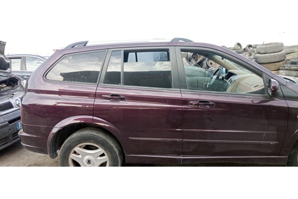 Recambio de puerta trasera derecha para ssangyong kyron 200 xdi sport referencia OEM IAM   