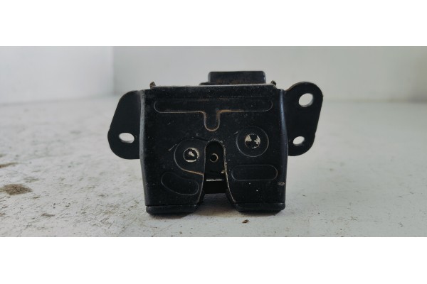 Recambio de cerradura maletero / porton para hyundai ix35 break fase 1 referencia OEM IAM 812301H300  
