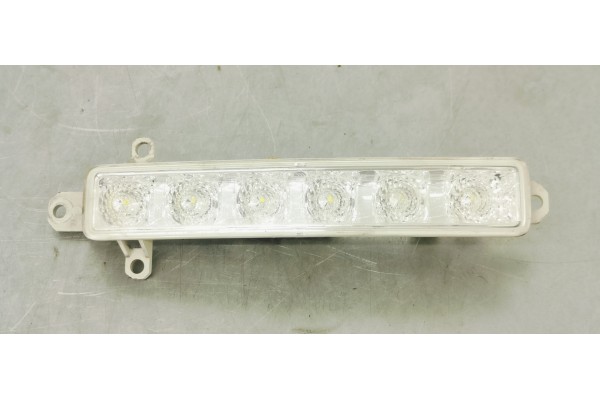 Recambio de piloto delantero izquierdo para citroen c3 picasso 1.6 hdi 92 fap referencia OEM IAM 9677409380  