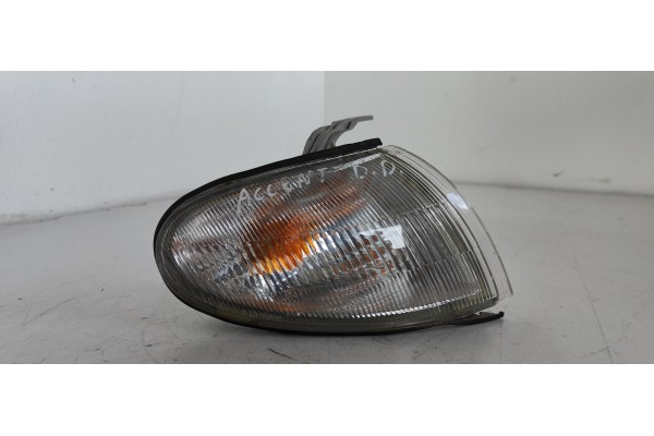 Recambio de piloto delantero derecho para hyundai accent (x3) 1.5 12v cat referencia OEM IAM 082211508RF  