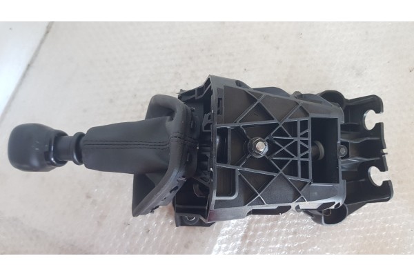 Recambio de palanca cambio para opel vivaro furgón 2.0 cdti 123 fap referencia OEM IAM 9809543980  