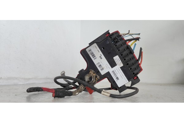 Recambio de caja reles / fusibles para citroen c4 picasso exclusive plus referencia OEM IAM 9662914480  