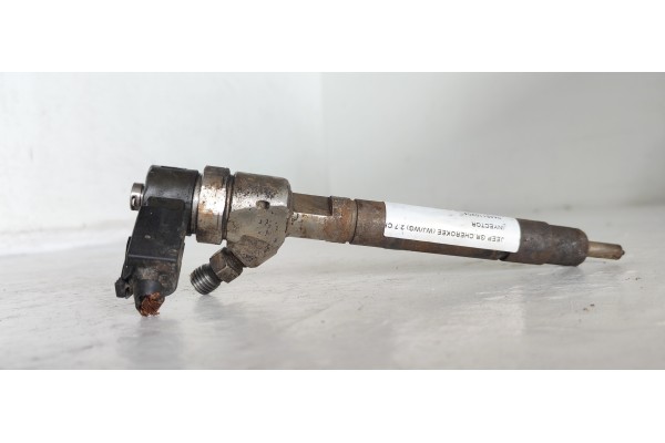 Recambio de inyector para jeep gr.cherokee (wj/wg) 2.7 crd cat referencia OEM IAM 0445110204  