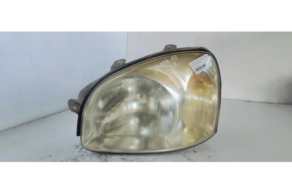 Recambio de faro izquierdo para hyundai santa fe (sm) 2.4 gls 4x4 referencia OEM IAM 9210126XXX  