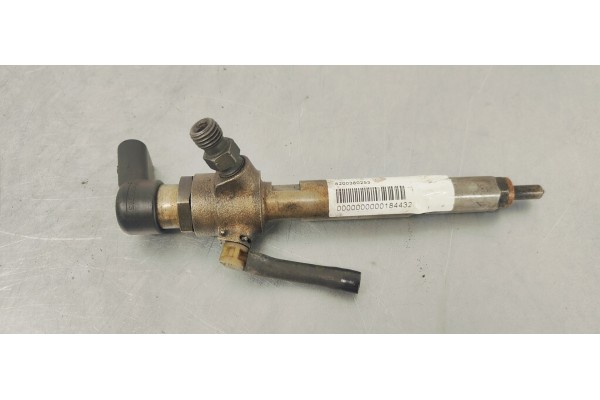 Recambio de inyector para renault scenic ii 1.5dci 105 referencia OEM IAM 8200380253  