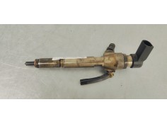 Recambio de inyector para renault scenic ii 1.5dci 105 referencia OEM IAM 8200380253  