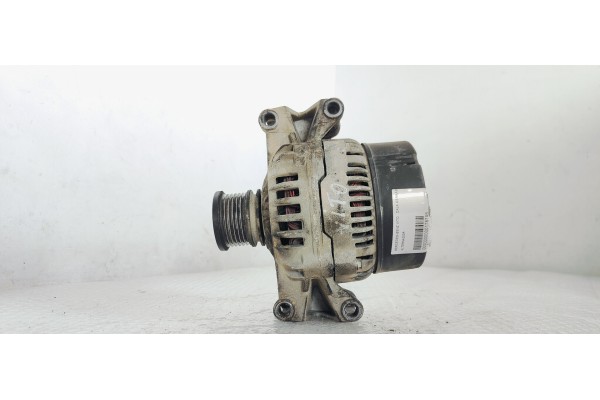 Recambio de alternador para mercedes-benz vito (w638) caja cerrada referencia OEM IAM   