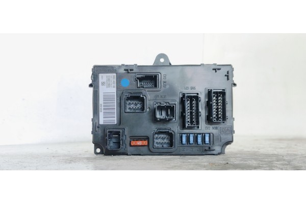 Recambio de caja reles / fusibles para peugeot 407 st sport referencia OEM IAM 9656148080  