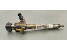 Recambio de inyector para renault scenic ii 1.5dci 105 referencia OEM IAM 8200380253  
