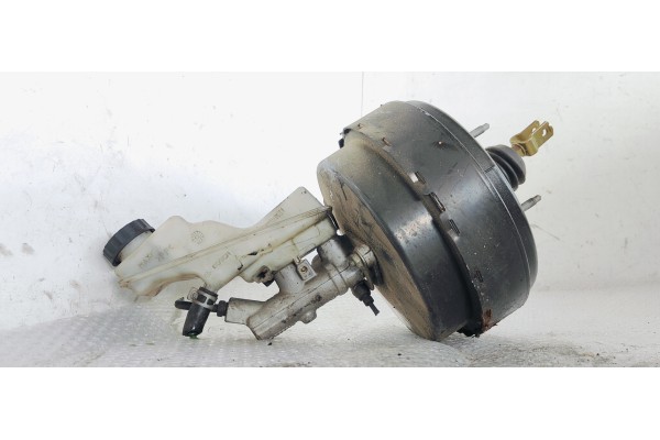 Recambio de servofreno para toyota avensis berlina (t25) 2.0 d4d 115 referencia OEM IAM 4720005170  