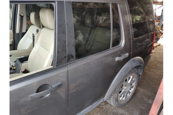 Recambio de puerta trasera izquierda para land rover discovery v6 td se referencia OEM IAM   