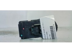 Recambio de mando luces para chevrolet cruze 1.6 i 113 referencia OEM IAM 13301752  