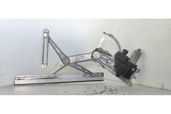 Recambio de elevalunas delantero derecho para opel zafira a 1.6 16v referencia OEM IAM 90579356  