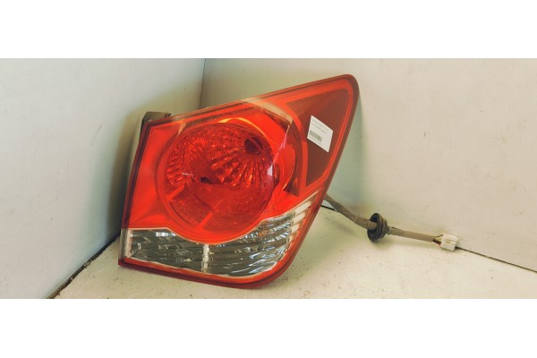 Recambio de piloto trasero derecho para chevrolet cruze 1.6 i 113 referencia OEM IAM   