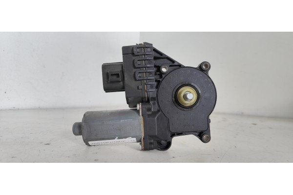 Recambio de motor elevalunas delantero derecho para jaguar x-type 2.0 d executive referencia OEM IAM 0130821947  