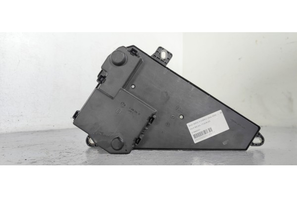Recambio de caja reles / fusibles para bmw serie 6 cabrio (e64) 635d referencia OEM IAM 913883001  