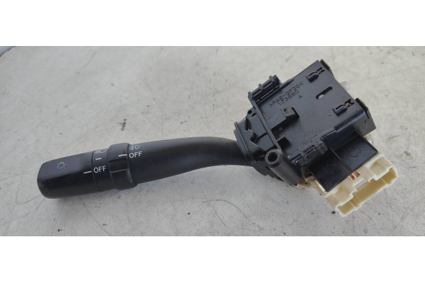 Recambio de mando luces para toyota avensis berlina (t25) 1.8 16v cat referencia OEM IAM 173650A  