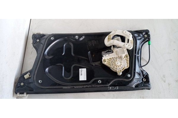 Recambio de elevalunas delantero izquierdo para land rover discovery v6 td se referencia OEM IAM 030305  