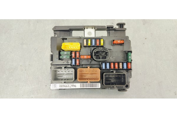 Recambio de caja reles / fusibles para citroen c3 picasso 1.6 hdi 92 fap referencia OEM IAM 9667199680  