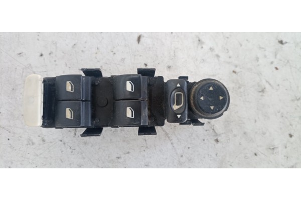 Recambio de mando elevalunas delantero izquierdo para citroen c4 berlina vtr plus referencia OEM IAM 9650912577  