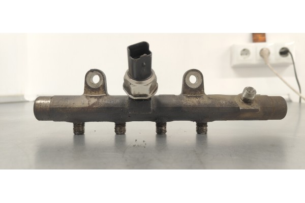 Recambio de rampa inyectora para renault scenic ii 1.5dci 105 referencia OEM IAM 8200397346  