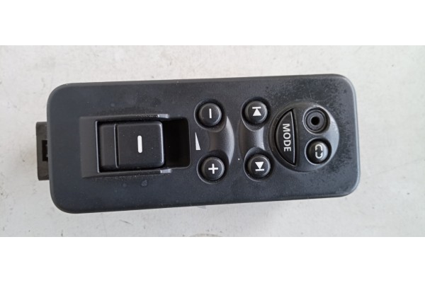 Recambio de mando elevalunas trasero izquierdo para land rover discovery v6 td se referencia OEM IAM YUD501080PVJ  