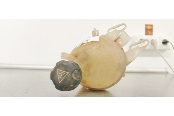 Recambio de deposito expansion para citroen c3 picasso 1.6 hdi 92 fap referencia OEM IAM 9652621280  