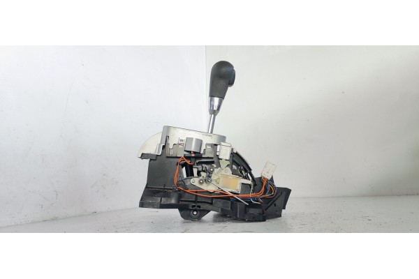 Recambio de palanca cambio para nissan navara 4x4 dc le tech premium at 4p referencia OEM IAM   