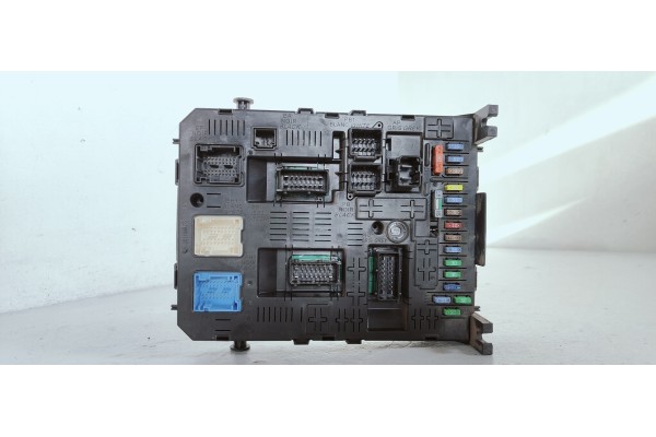 Recambio de caja reles / fusibles para citroen c4 picasso seduction referencia OEM IAM   