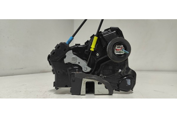 Recambio de cerradura puerta delantera derecha para toyota avensis berlina (t25) 1.8 16v cat referencia OEM IAM   