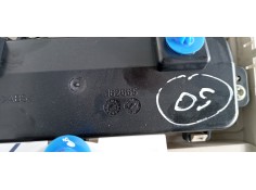 Recambio de luz interior para land rover discovery v6 td se referencia OEM IAM XDE500420LUM  