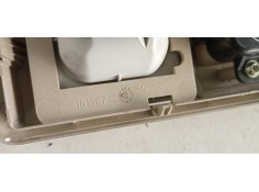 Recambio de luz interior para land rover discovery v6 td se referencia OEM IAM XDE500420LUM  