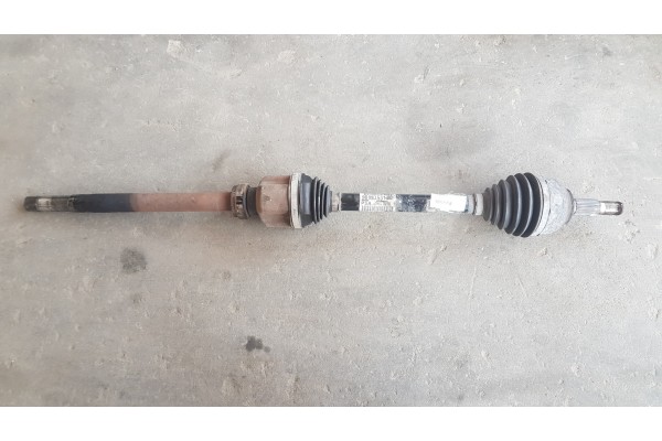 Recambio de transmision delantera derecha para opel vivaro furgón 2.0 cdti 123 fap referencia OEM IAM 9806153180  