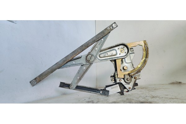 Recambio de elevalunas trasero izquierdo para kia sorento 2.5 crdi ex referencia OEM IAM 834503E000  