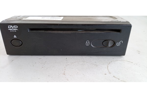 Recambio de sistema audio / radio cd para land rover discovery v6 td se referencia OEM IAM 4621008318  