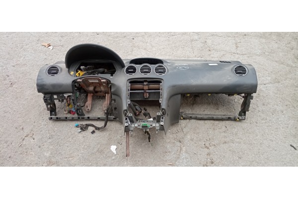 Recambio de salpicadero para peugeot 308 1.6 16v hdi fap referencia OEM IAM   