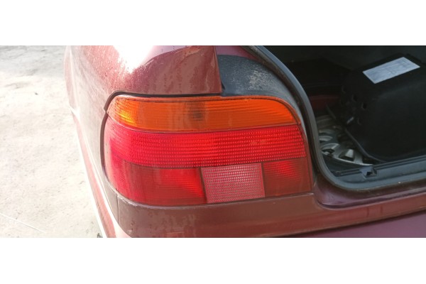 Recambio de piloto trasero izquierdo para bmw serie 5 berlina (e39) 525tds referencia OEM IAM 8358031  