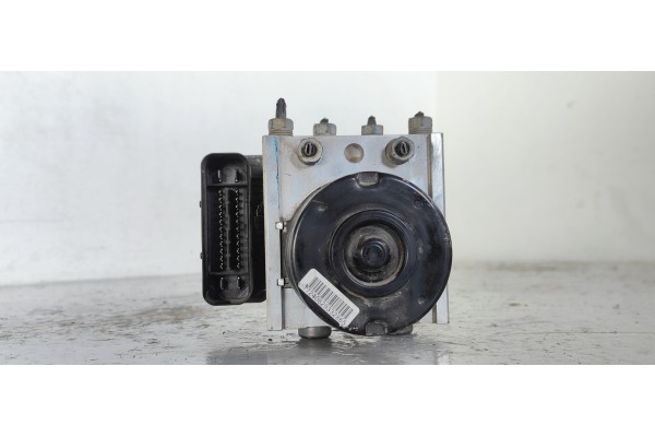 Recambio de abs para ford focus berlina (cap) 1.8 tdci turbodiesel cat referencia OEM IAM 3M512M110JA  