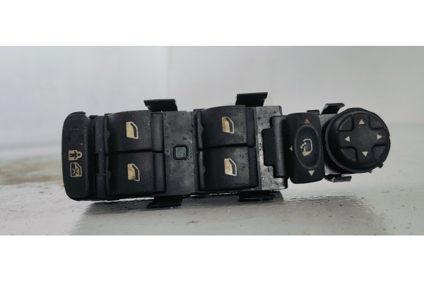 Recambio de mando elevalunas delantero izquierdo para peugeot 3008 1.6hdi 112 fap referencia OEM IAM 96650621ZD  