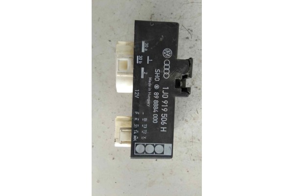 Recambio de caja precalentamiento para seat ibiza (6k1) 1.9 tdi referencia OEM IAM 898884000 1J0919506 