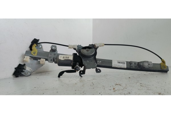 Recambio de elevalunas trasero izquierdo para nissan navara 4x4 dc le tech premium at 4p referencia OEM IAM 400927C  