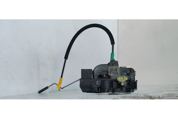Recambio de cerradura puerta trasera derecha para chevrolet cruze 1.6 i 113 referencia OEM IAM 13503178  