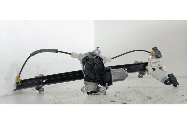 Recambio de elevalunas delantero izquierdo para nissan navara 4x4 dc le tech premium at 4p referencia OEM IAM 402123B  