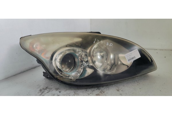 Recambio de faro derecho para hyundai i30 classic referencia OEM IAM 921022R000  