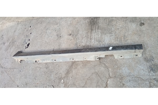 Recambio de faldon lateral para bmw serie 5 lim. (f10) 530d xdrive referencia OEM IAM   