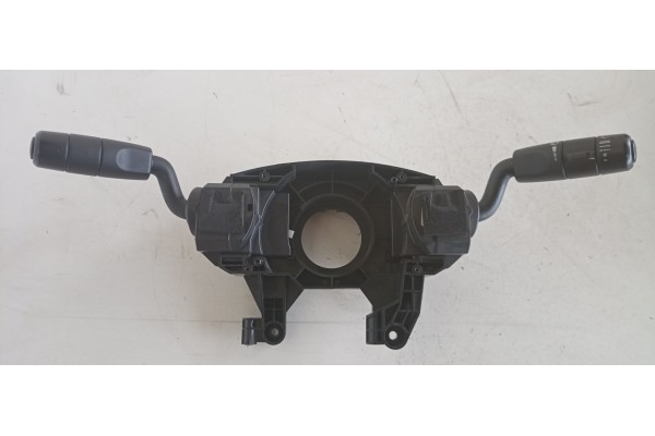 Recambio de mando multifuncion para land rover discovery v6 td se referencia OEM IAM XPB500270PVJ  