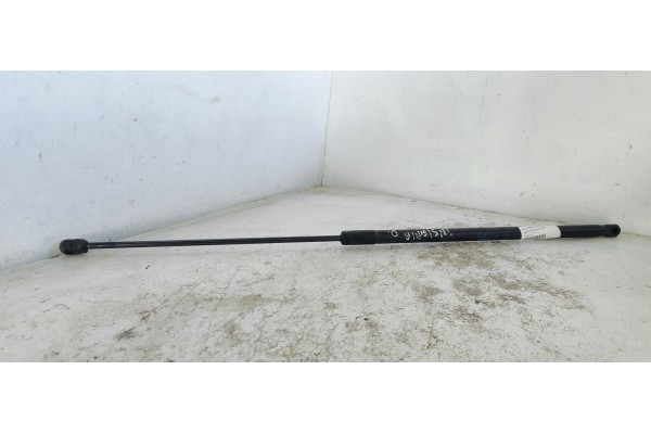 Recambio de amortiguadores capo para opel insignia berlina 2.0cdti 130 fap referencia OEM IAM 13252173  