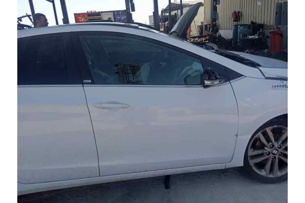 Recambio de puerta delantera derecha para hyundai i30 (gd) 1.6 crdi 110 fap referencia OEM IAM   